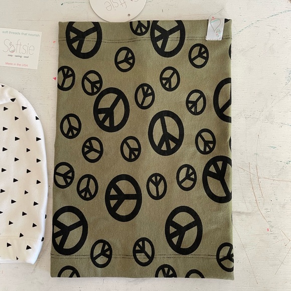 Softsie neck gator and beanie - Picture 2 of 5